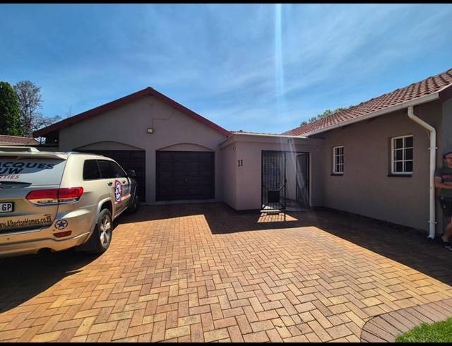 3 BEDROOM HOUSE FOR SALE IN BRACKENHURST
